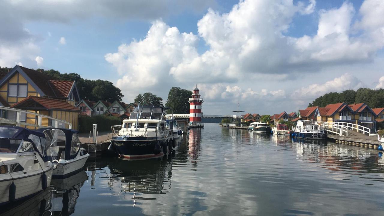 Ferienhaus Mit Bootssteg Am See In Rheinsberg Bagian luar foto