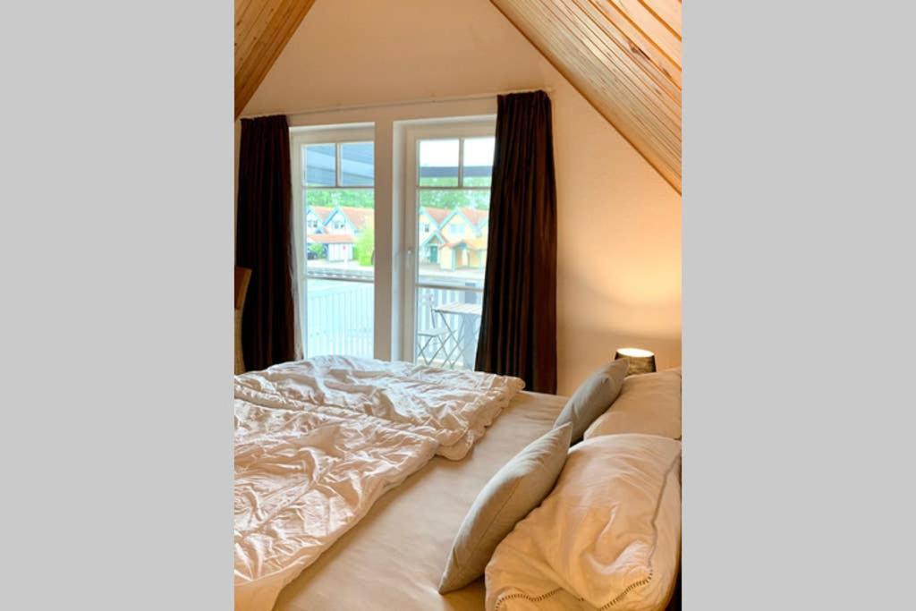 Ferienhaus Mit Bootssteg Am See In Rheinsberg Bagian luar foto